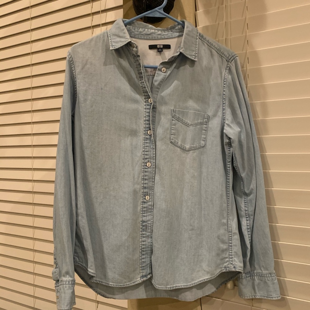 UNIQLO blue washed denim shirt